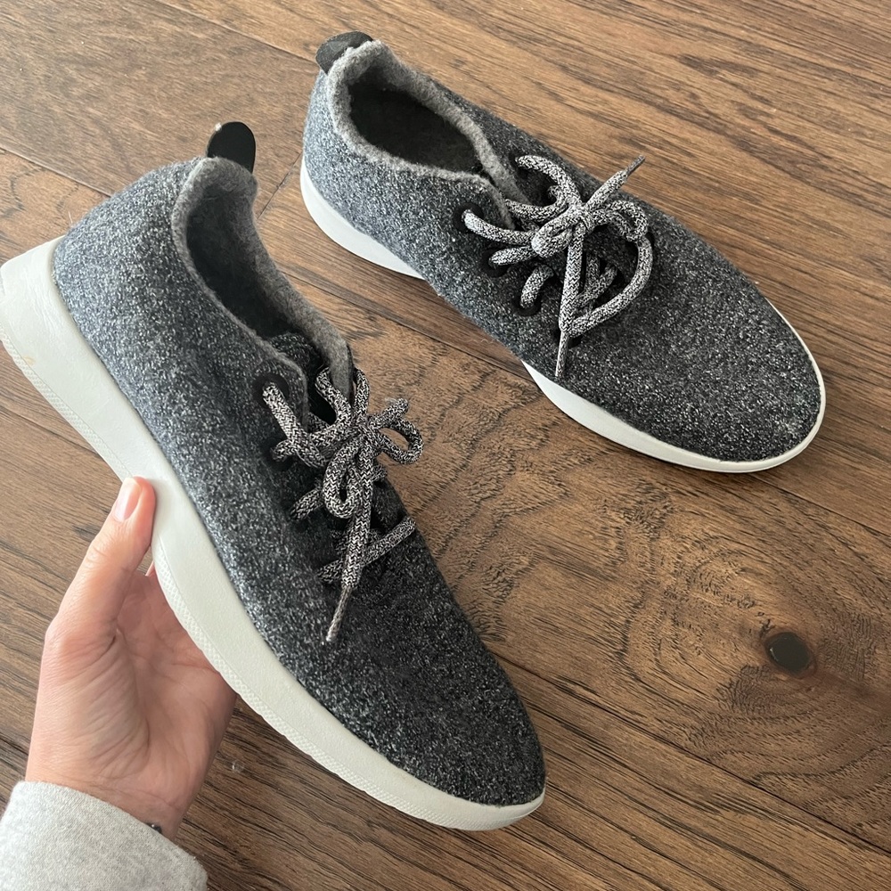Allbirds Wool Runner Sneakers in natural grey. Men’s size 9